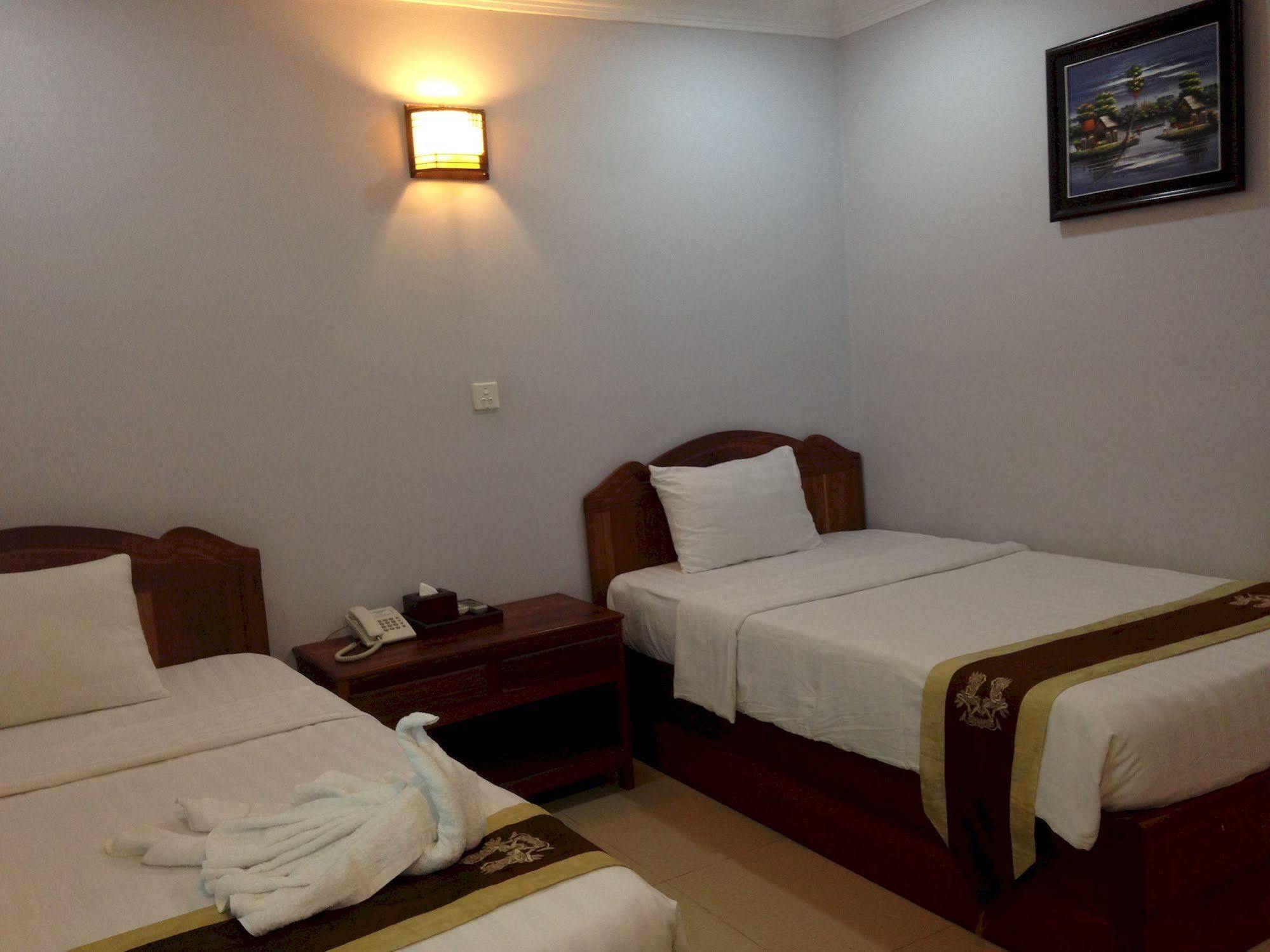 פנום פן Wei Si Deng Hotel & Restaurant מראה חיצוני תמונה