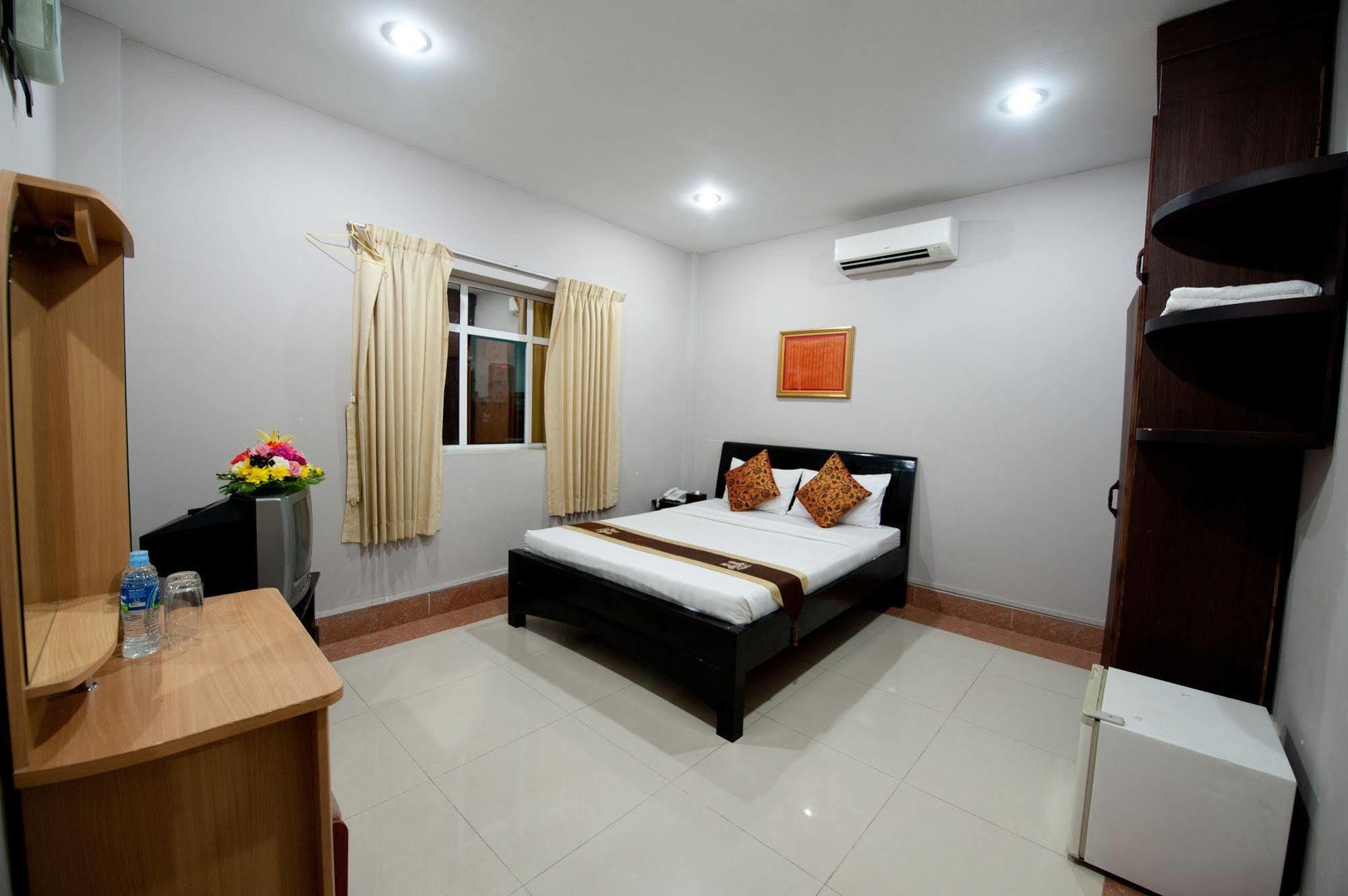 פנום פן Wei Si Deng Hotel & Restaurant מראה חיצוני תמונה