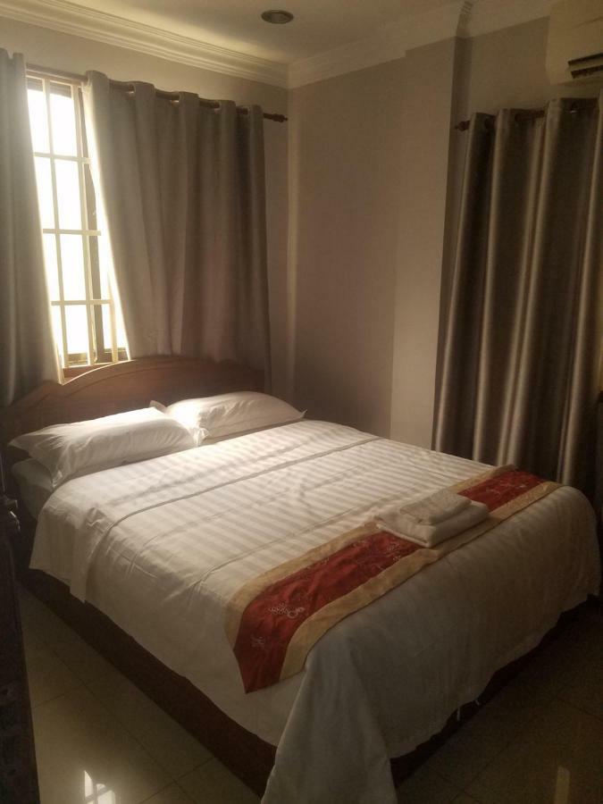 פנום פן Wei Si Deng Hotel & Restaurant מראה חיצוני תמונה